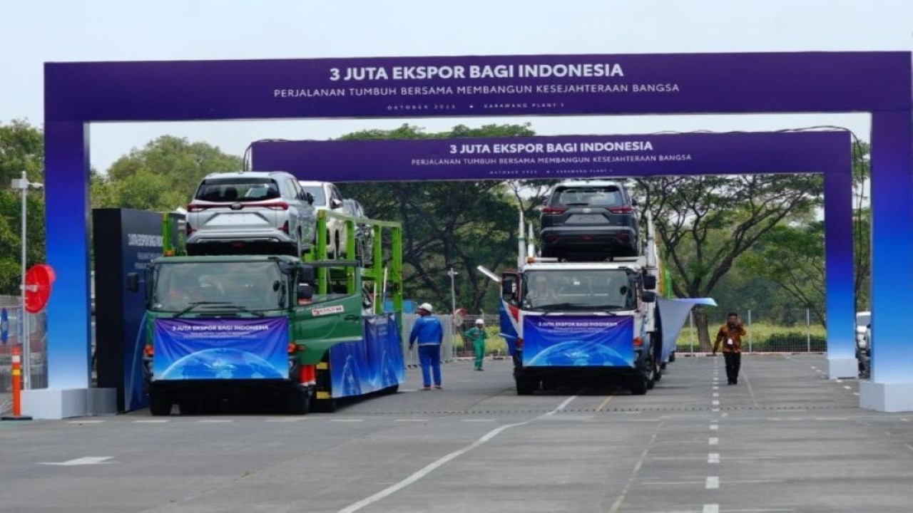 Seremoni pelepasan ekspor ke-3 juta unit digelar di pabrik PT Toyota Motor Manufacturing Indonesia (TMMIN) di Karawang, Jawa Barat, pada Kamis (9/10/2025). (Foto: Dok/ekon.go.id)