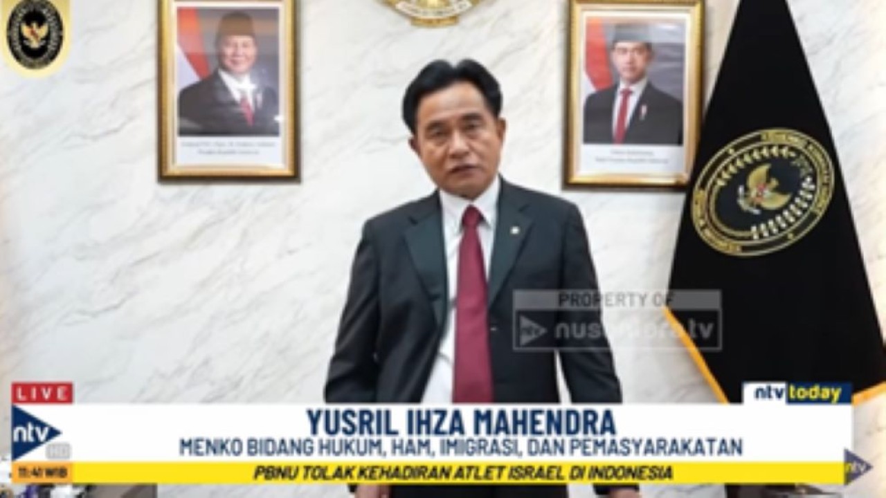Menteri Koordinator Bidang Hukum, HAM Imigrasi dan Pemasyarakatan Yusril Ihza Mahendra
