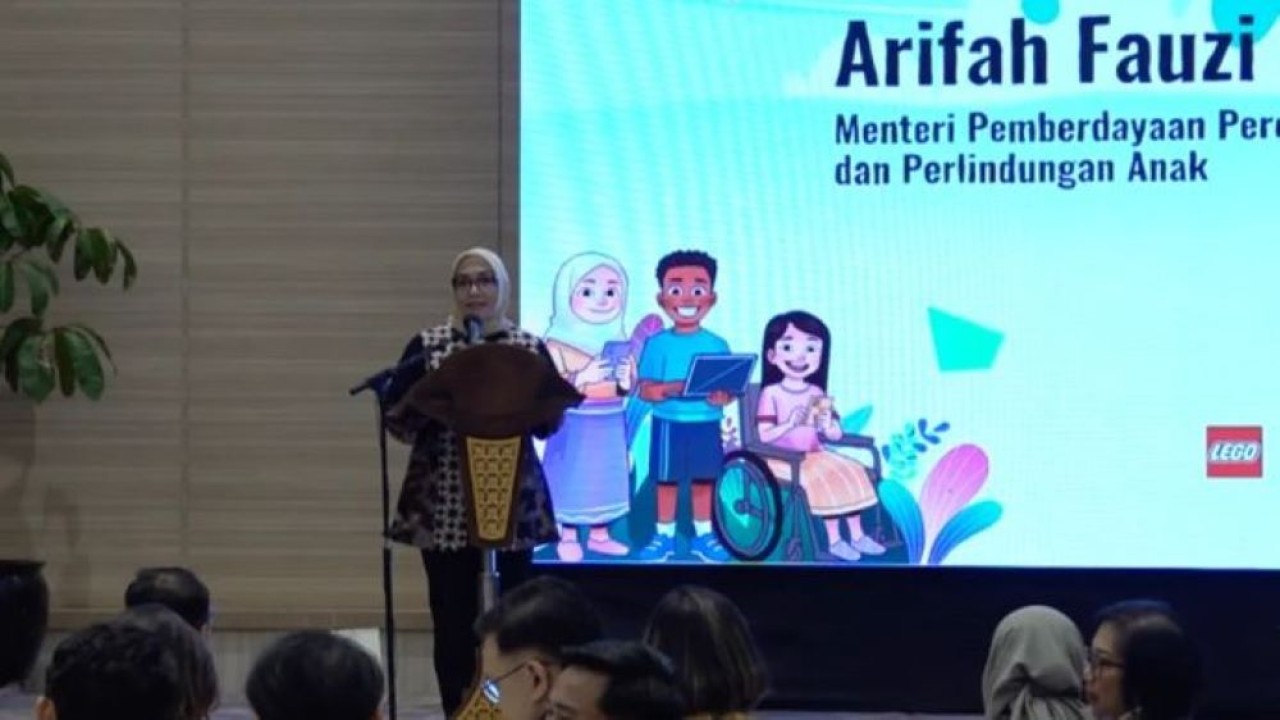 Menteri Pemberdayaan Perempuan dan Perlindungan Anak (PPPA) Arifah Fauzi dalam pembukaan peringatan Hari Anak Sedunia 2025 di Jakarta, Kamis, 20 November 2025. (Antara)
