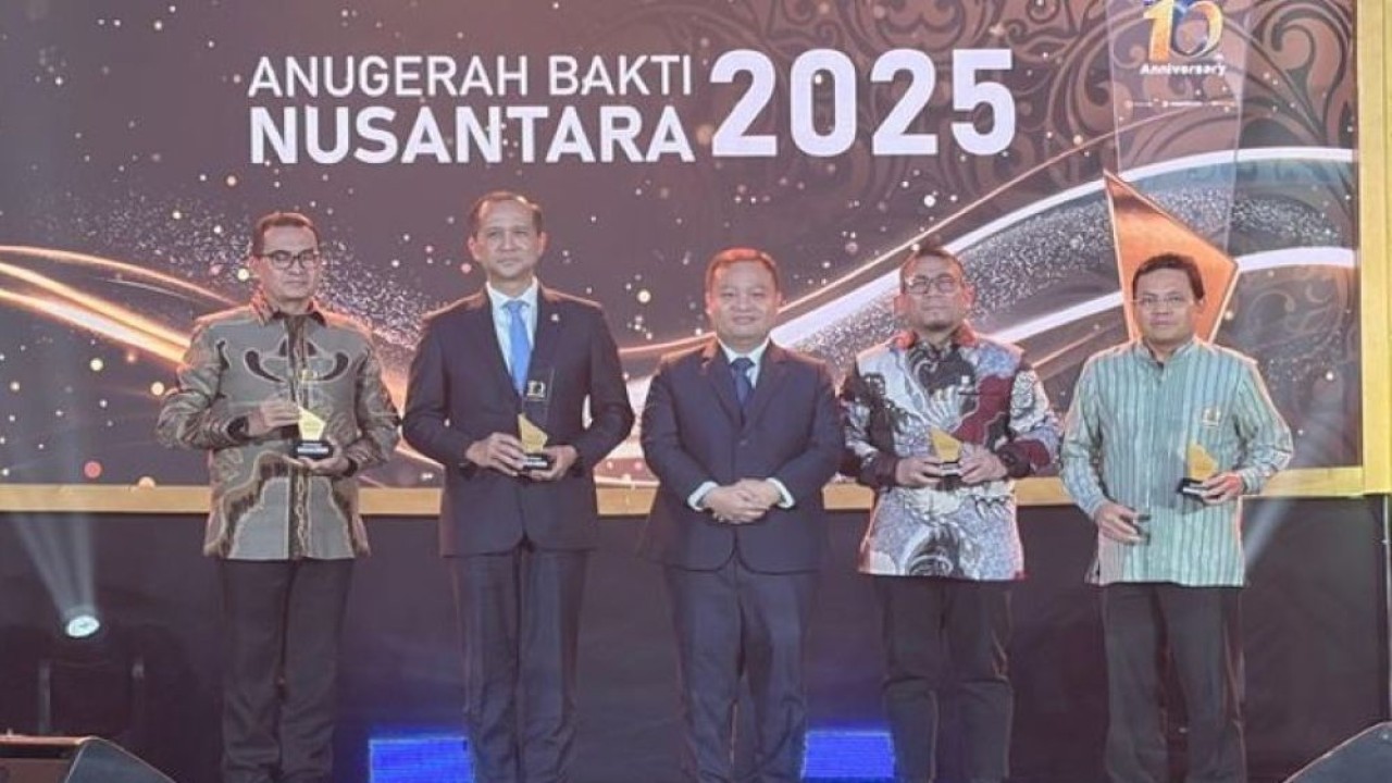 Para pemenang Anugerah Bakti Nusantara 2025 bidang Penggerak Ekonomi. (Foto: Ntvnews)