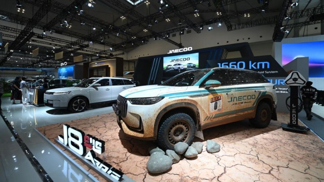JAECOO J8 SHS ARDIS tampil di GJAW 2025. (Foto: Istimewa)