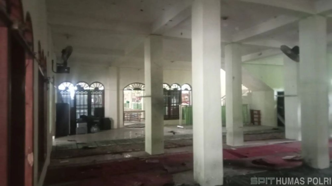 Ledakan terjadi di SMAN 72 Jakarta di kawasan Kelapa Gading, Jakarta Utara, pada Jumat, 7 November 2025. (Foto: Istimewa/Humas Polri)