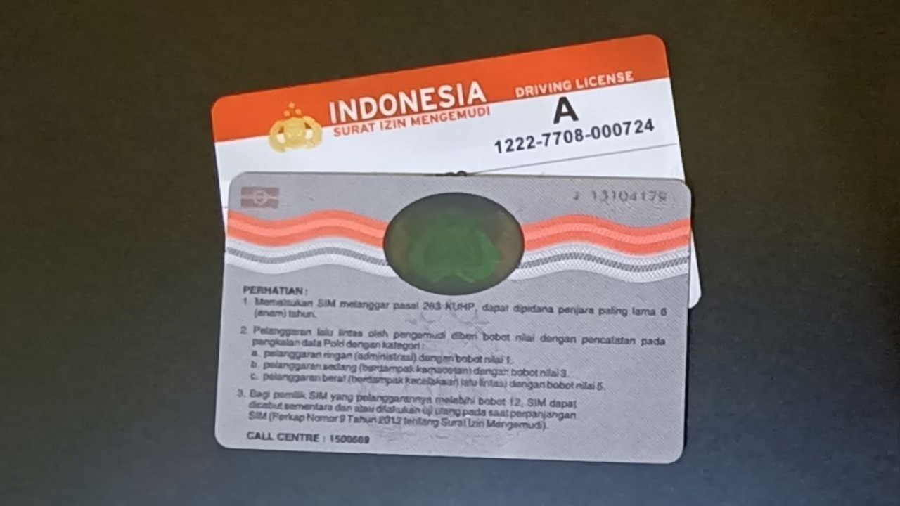 Ditlantas Polda Metro Jaya membuka layanan SIM keliling bagi masyarakat di lima lokasi wilayah DKI Jakarta. (Foto: Adiantoro/NTV)