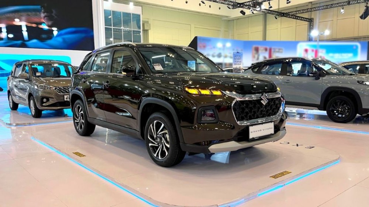 Suzuki menghadirkan program penjualan eksklusif di ajang GJAW 2025. (Foto: Istimewa/SIS)