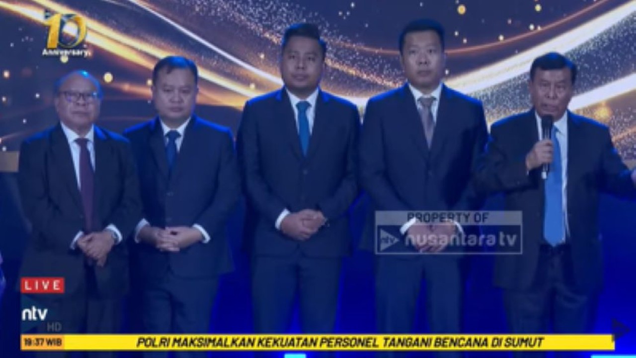 Presiden Komisaris NT Corp Nurdin Tampubolon didampingi Presiden Direktur Nusantara TV Don Bosco Selamun dan Direksi Dimpos Tampubolon, Randy Tampubolon dan Tommy William Tampubolon