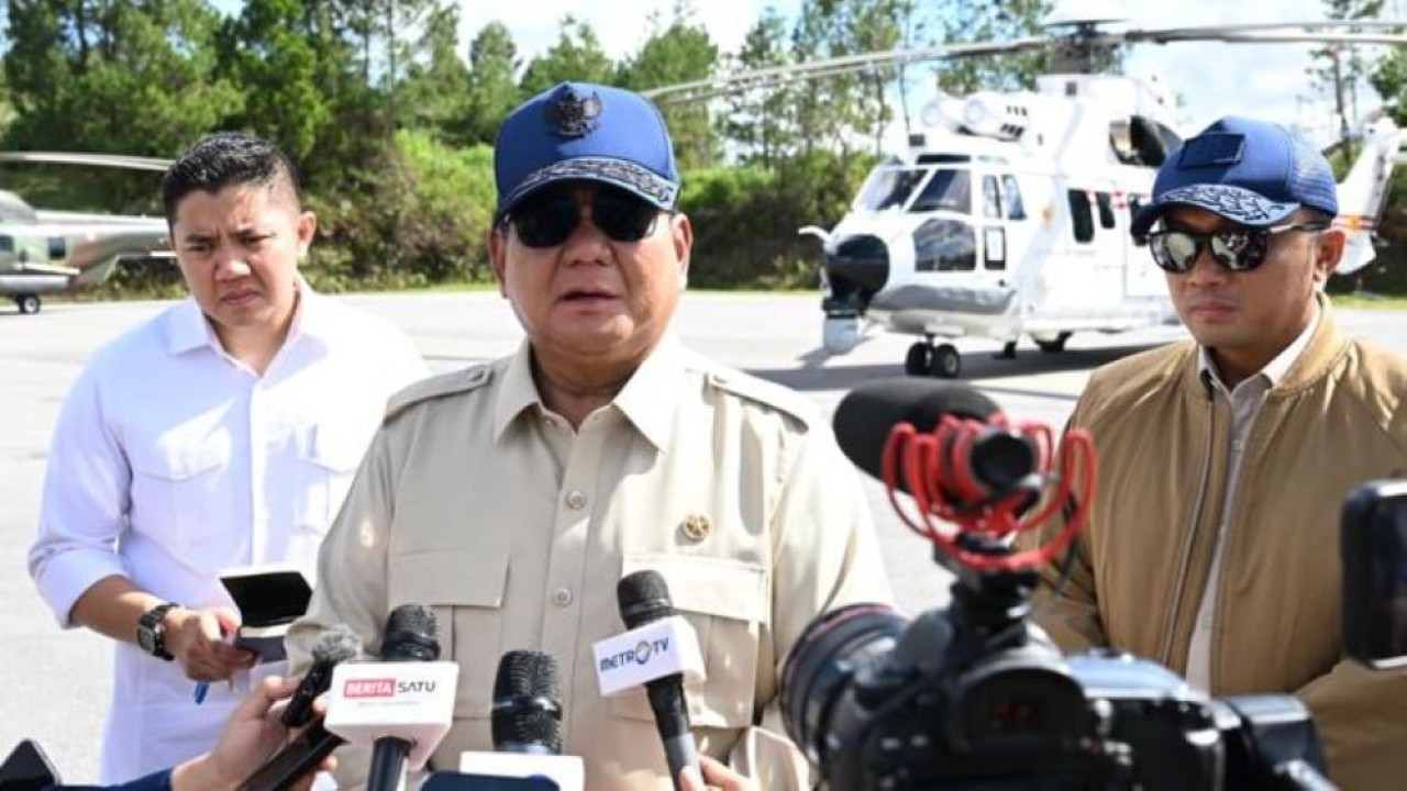 Prabowo Subianto tinjau langsung lokasi terdampak bencana di Tapanuli Tengah (Setpres)