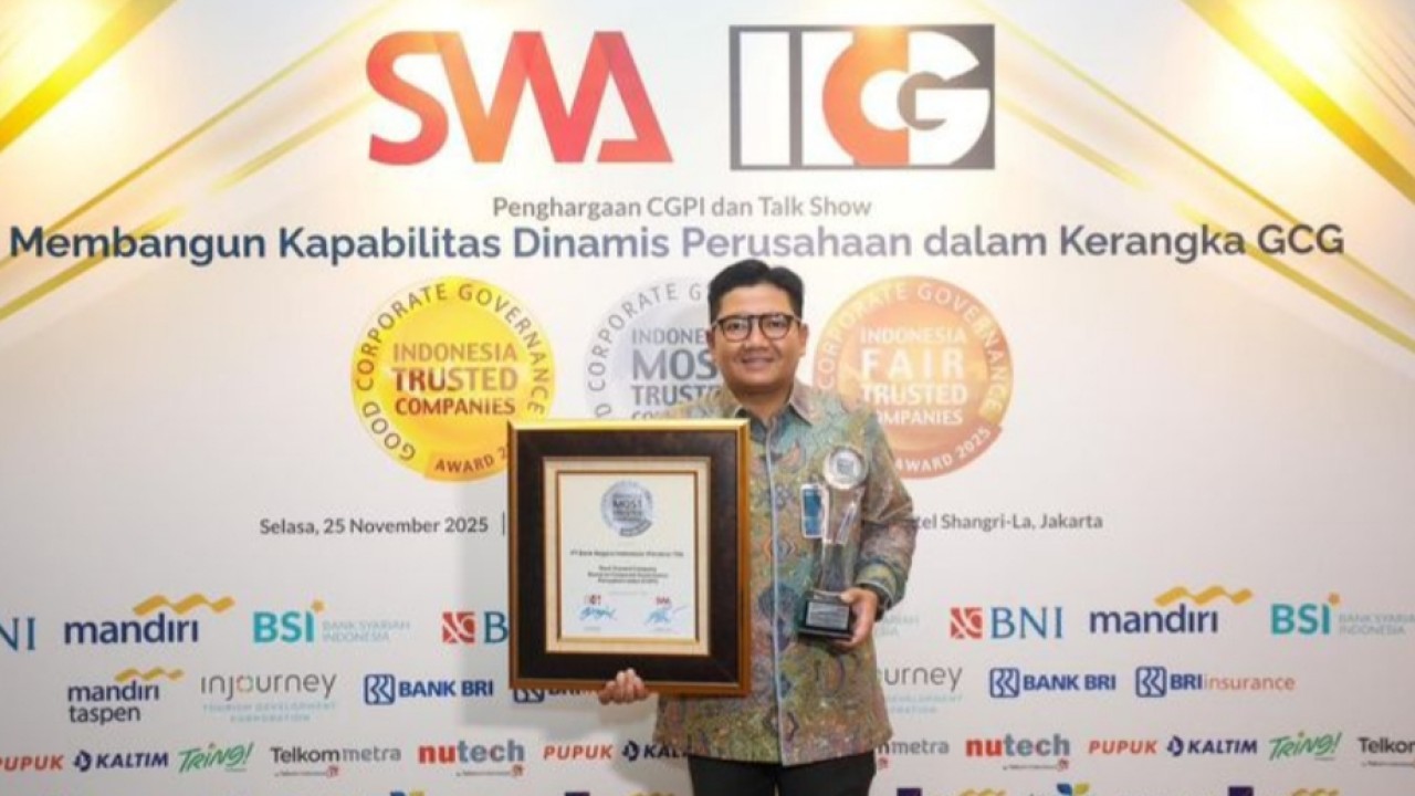 Komitmen Cegah Korupsi, Munadi Herlambang Wakili BNI Bawa Pulang The Most Trusted Company pada CGPI Award 2025