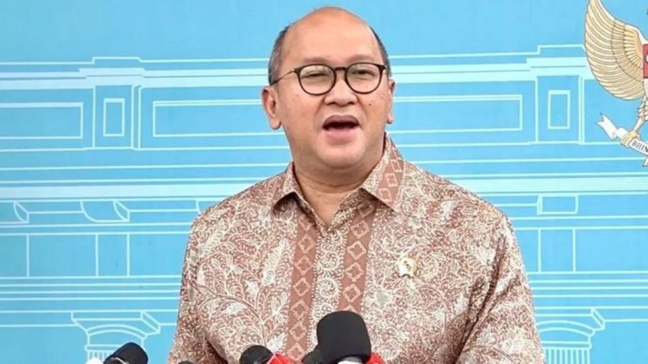 CEO Danantara Indonesia sekaligus Menteri Investasi dan Hilirisasi Rosan Roeslani memberikan keterangan pers di Kompleks Istana Kepresidenan, Jakarta, Rabu 17 Desember 2025. ANTARA/Cahya Sari. (Antara)