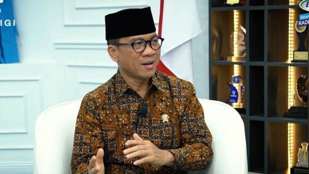 Tangkapan layar - Menteri Desa dan Pembangunan Daerah Tertinggal (Mendes PDT) Yandri Susanto menjadi narasumber dalam Radio Talk Elshinta bekerja sama dengan Kementerian Komunikasi dan Digital (Komdigi) bertajuk (Antara)