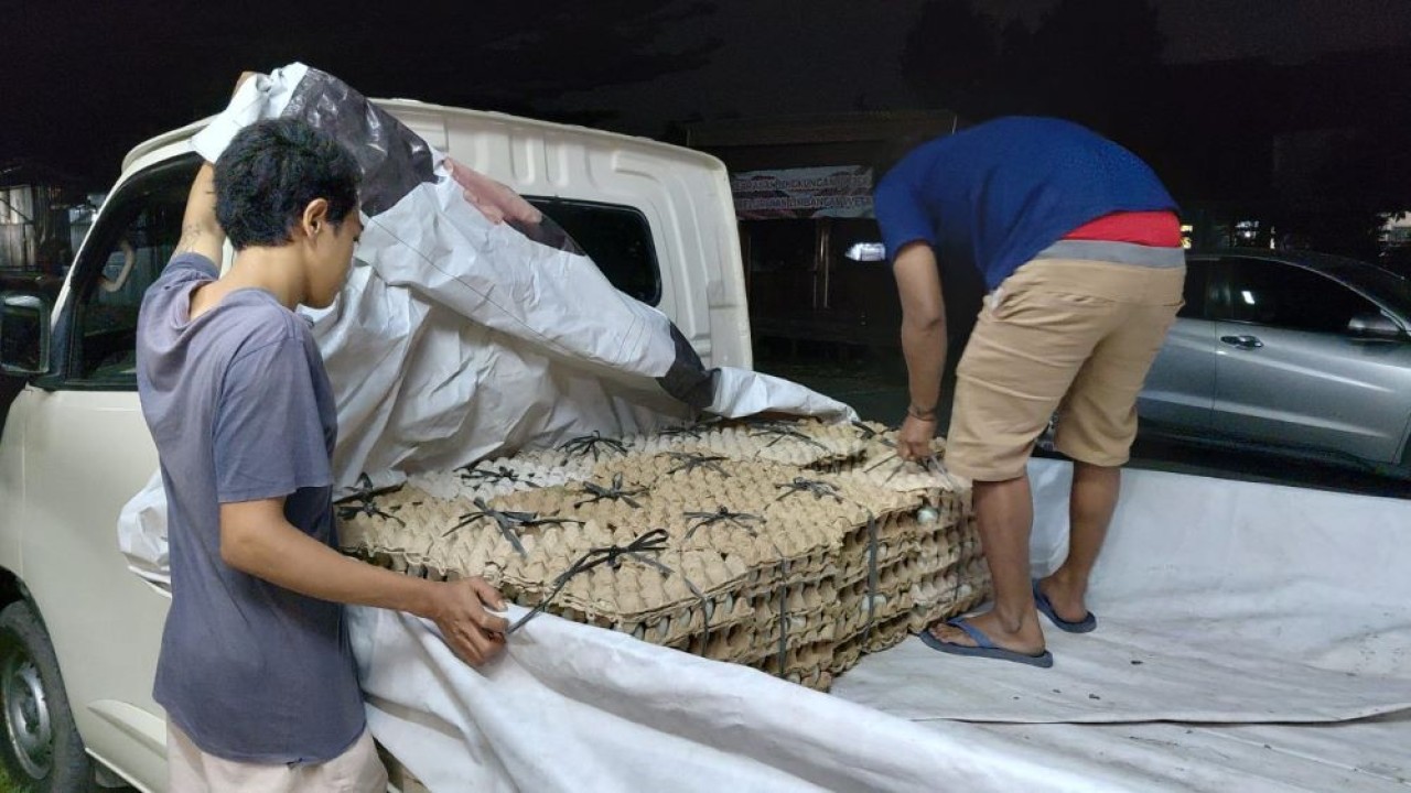 PMI kirim 100 ribu butir telur asin untuk korban banjir di Sumatera dan Aceh