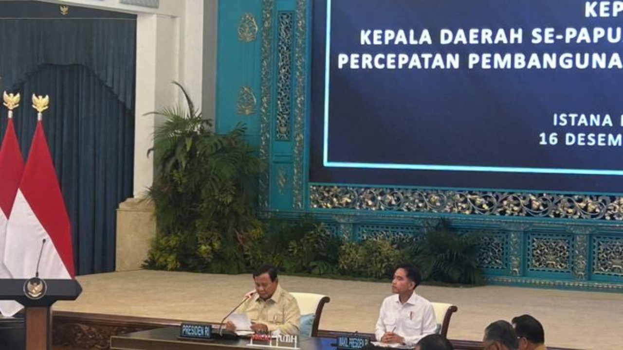 Presiden Prabowo Subianto memberikan pengarahan kepada kepala daerah se-Papua di Istana Negara (NTVnews)