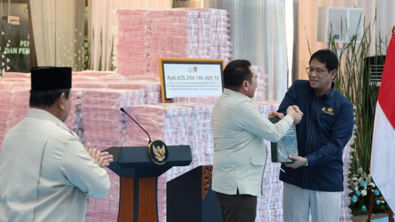 Prabowo Subainto mengapresiasi kerja keras Satgas PKH demi menyelamatkan keuangan negara. (Foto: Istimewa)