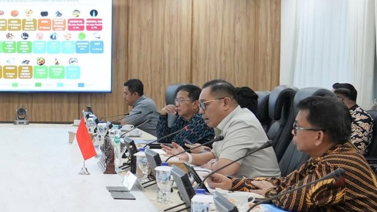 Wakil Menteri Investasi dan Hilirisasi/Wakil Kepala BKPM Todotua Pasaribu menerima kunjungan kehormatan Duta Besar Republik Turki untuk Indonesia, Timor Leste, dan ASEAN di Kantor Kementerian Investasi dan Hilirisasi/BKPM.