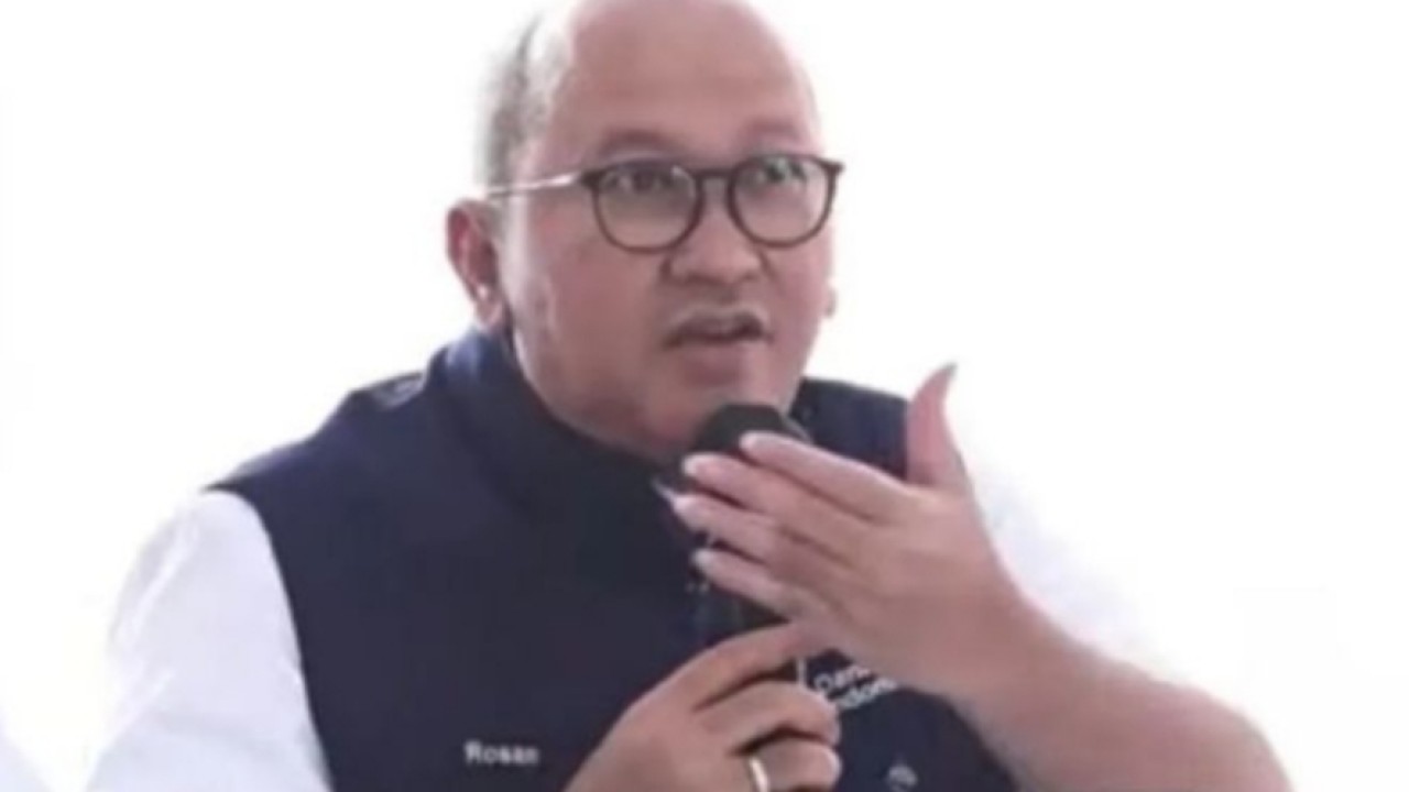Tangkapan layar - Menteri Investasi dan Hilirisasi sekaligus CEO Danantara Indonesia Rosan Roeslani dalam rapat terbatas bersama Presiden Prabowo Subianto di Kabupaten Aceh Tamiang, Aceh, Kamis, 1 Januari 2026. (ANTARA/Youtube Sekretariat Presiden) (Antara)