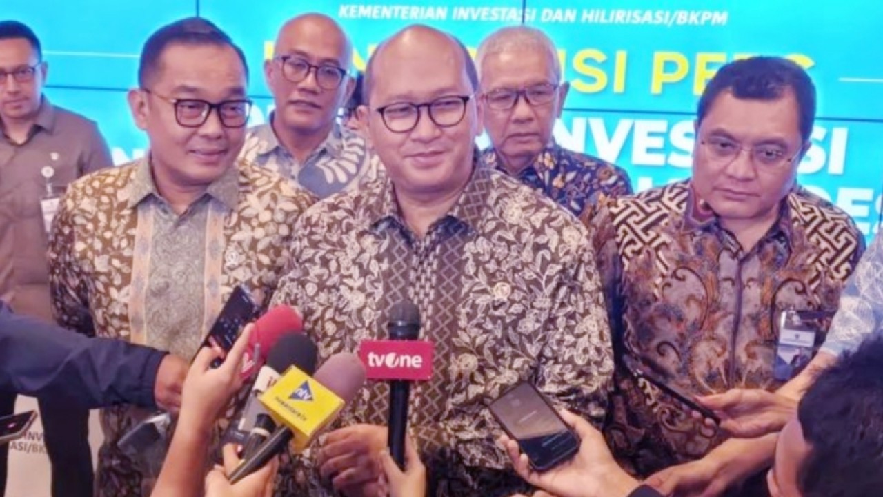 Menteri Investasi dan Hilirisasi/Kepala BKPM Rosan Roeslani dan Wakil Menteri Investasi/Wakil Kepala BKPM Todotua Pasaribu. (Antara)