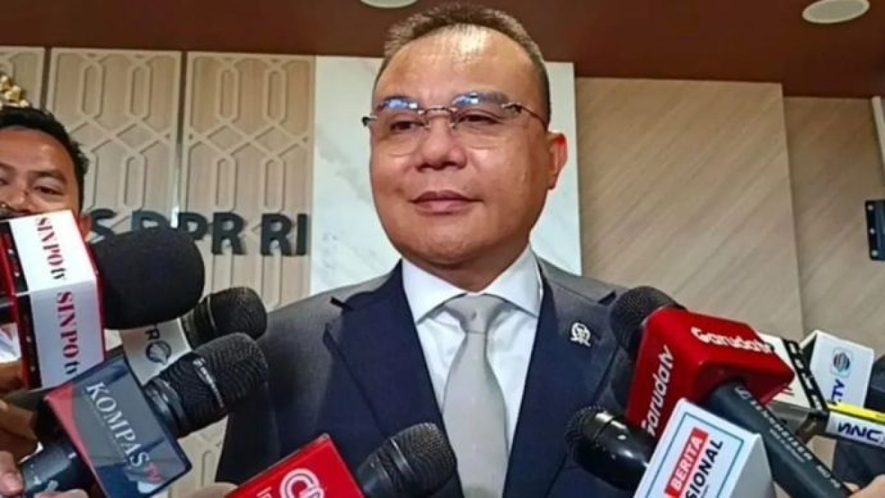 Wakil Ketua DPR RI Sufmi Dasco Ahmad saat memberi keterangan pers di kompleks parlemen, Jakarta, Selasa 26 Agustus 2025. (ANTARA/Bagus Ahmad Rizaldi) (Antara)