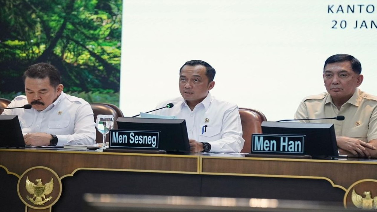 Menteri Sekretaris Negara (Mensesneg) Prasetyo Hadi menyampaikan duka cita mendalam dari pemerintah Republik Indonesia atas musibah kecelakaan pesawat dan sejumlah bencana di Tanah Air.  (Foto: Dok/Istimewa)