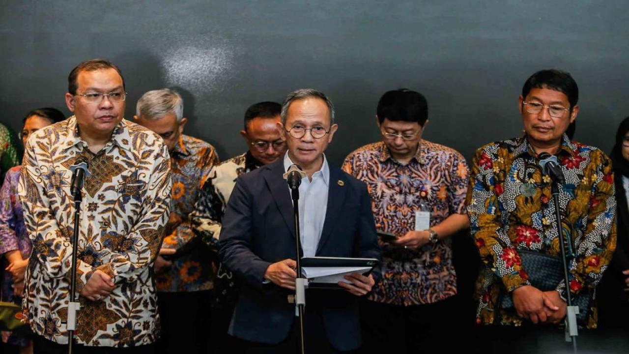 Otoritas Jasa Keuangan (OJK) membeberkan sejumlah langkah strategis untuk memperkuat kinerja Indeks Harga Saham Gabungan (IHSG). (Foto: Dok/Istimewa)