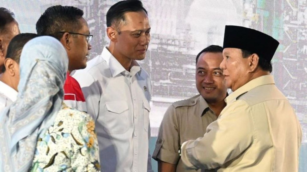 AHY dampingi Prabowo resmikan infrastruktur RDMP (kemenkoinfra)