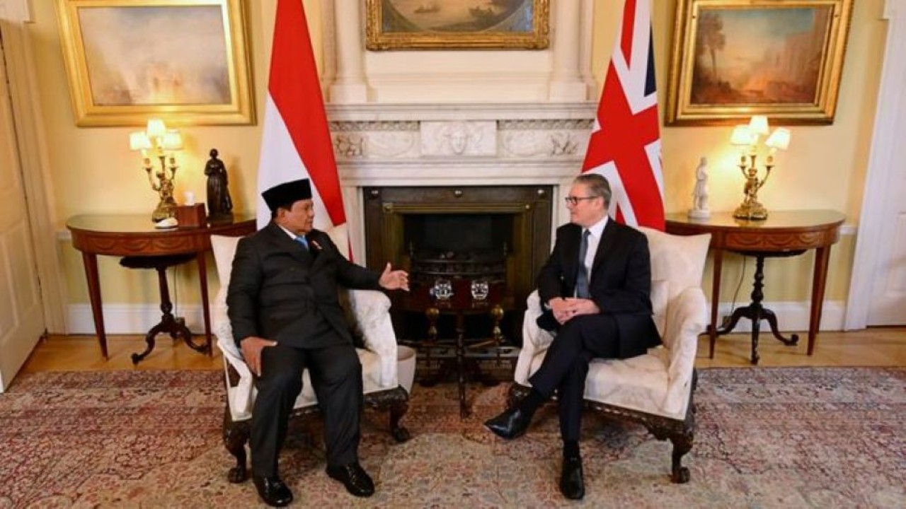 Presiden Prabowo Subianto melakukan pertemuan dengan Perdana Menteri (PM) Inggris, Keir Starmer di Kantor PM Inggris, London. (Foto: Sekretariat Presiden)