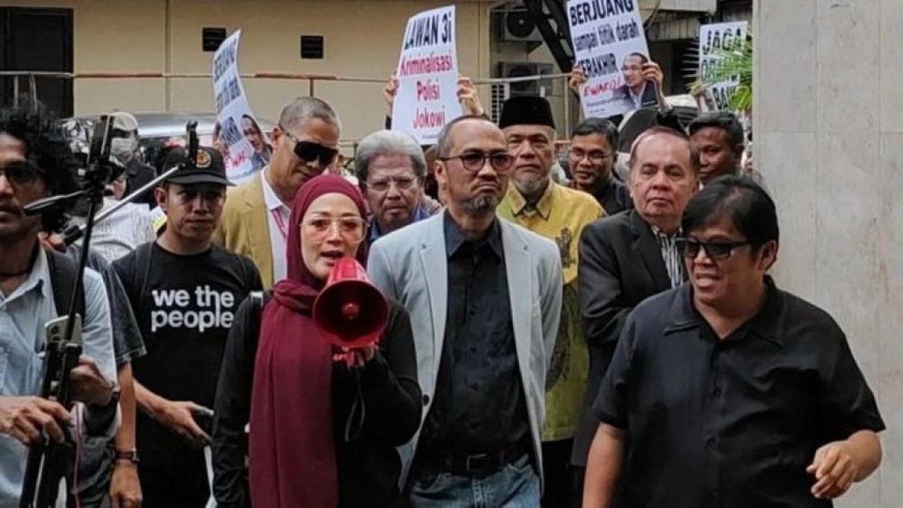Arsip foto - Ketua Komisi Pemberantasan Korupsi (KPK) periode 2011-2015, Abraham Samad saat memenuhi panggilan Polda Metro Jaya, Rabu, 13 Agustus 2025. (Foto: ANTARA/Ilham Kausa)