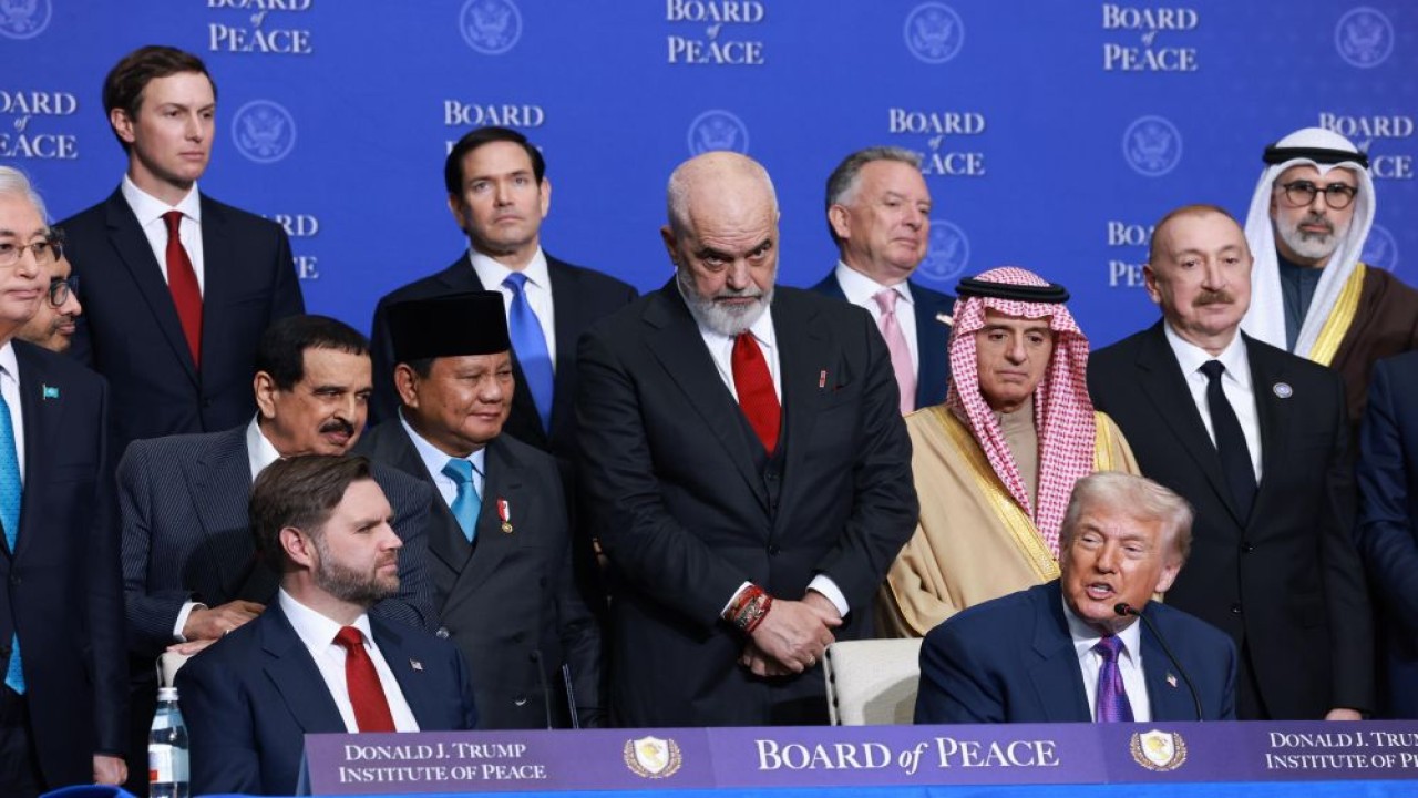Presiden Amerika Serikat (AS) Donald Trump dalam pertemuan perdana Board of Peace, di Washington DC, Amerika Serikat (AS), pada Kamis (19/2/2026). (Foto: Dok/Istimewa)