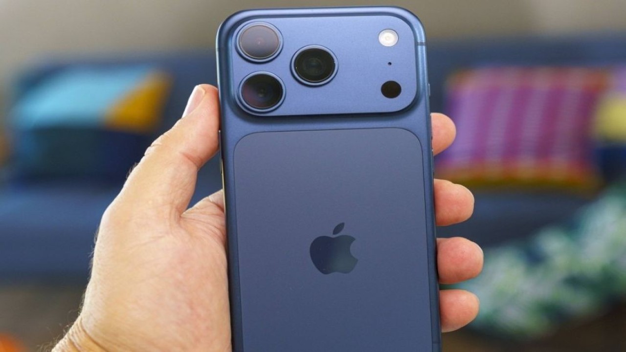 Tampilan iPhone 18 Pro kemungkinan tidak akan berbeda jauh dibanding pendahulunya. (Foto: Istimewa via GSM Arena)