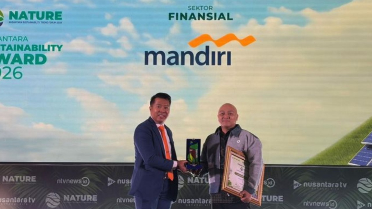PT Bank Mandiri (Persero) Tbk Raih Nusantara Sustainability Award 2026 untuk Ekonomi Sirkular & Pengelolaan Sampah. (Ntvnews/Dedi)