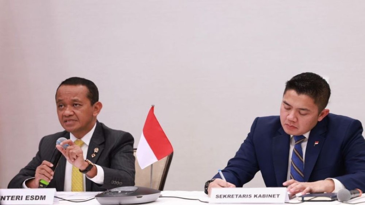 Menteri Energi dan Sumber Daya Mineral (ESDM), Bahlil Lahadalia dan Sekretaris Kabinet (Seskab) Teddy Indra Wijaya. (Foto: Dok/Istimewa)