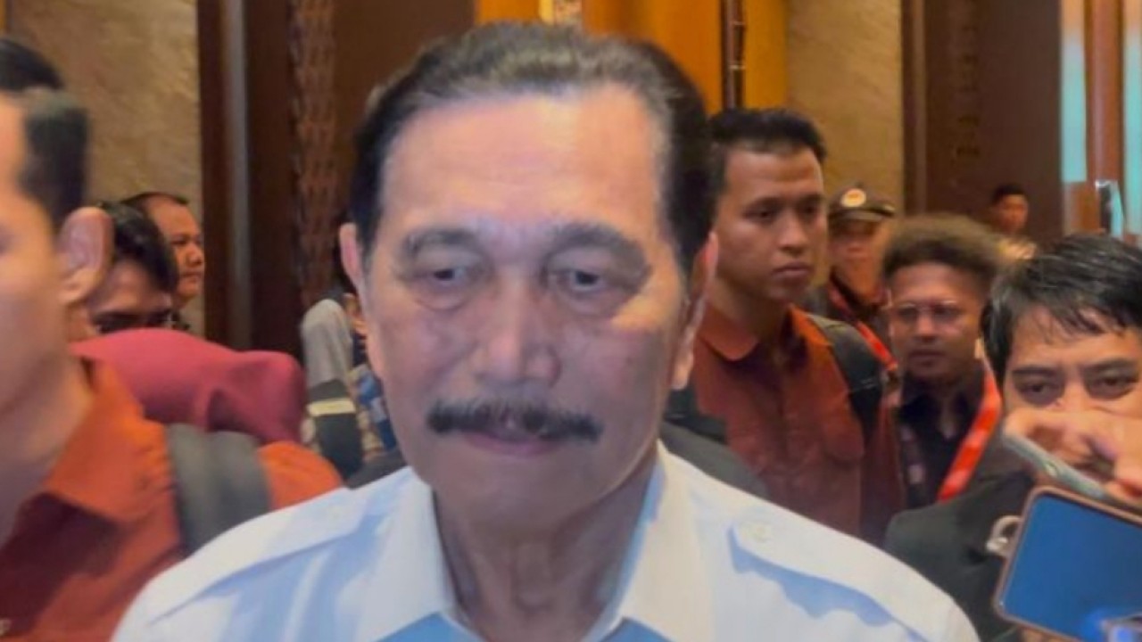 Ketua Dewan Ekonomi Nasional (DEN) Luhut Binsar Pandjaitan menyoroti Sistem Inti Administrasi Perpajakan atau Coretax yang banyak dikeluhkan oleh masyarakat. (Ntvnews.id-Muslimin Trisyuliono)