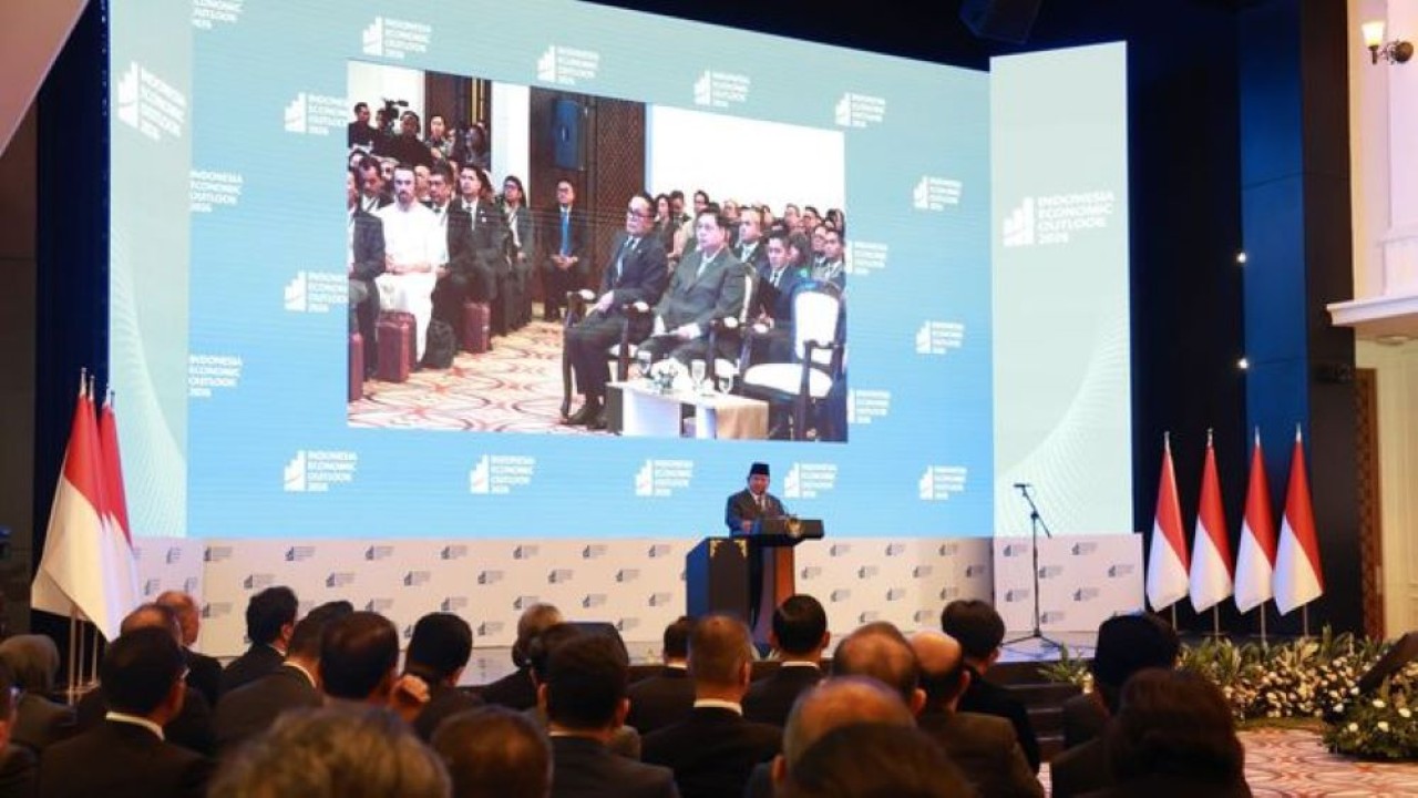 Presiden Prabowo Subianto. (Bakom)