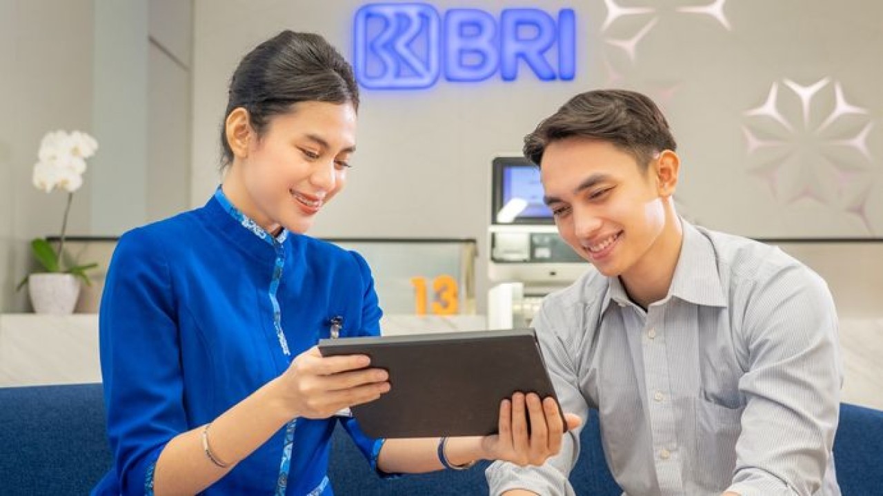 Melalui transformasi BRIVolution Reignite, Bank Rakyat Indonesia berhasil memperkuat dana murah. Dana pihak ketiga tumbuh 7,4% YoY menjadi Rp1.467 triliun dengan rasio CASA 70,6% dan cost of fund membaik menjadi 2,9%. (Istimewa)