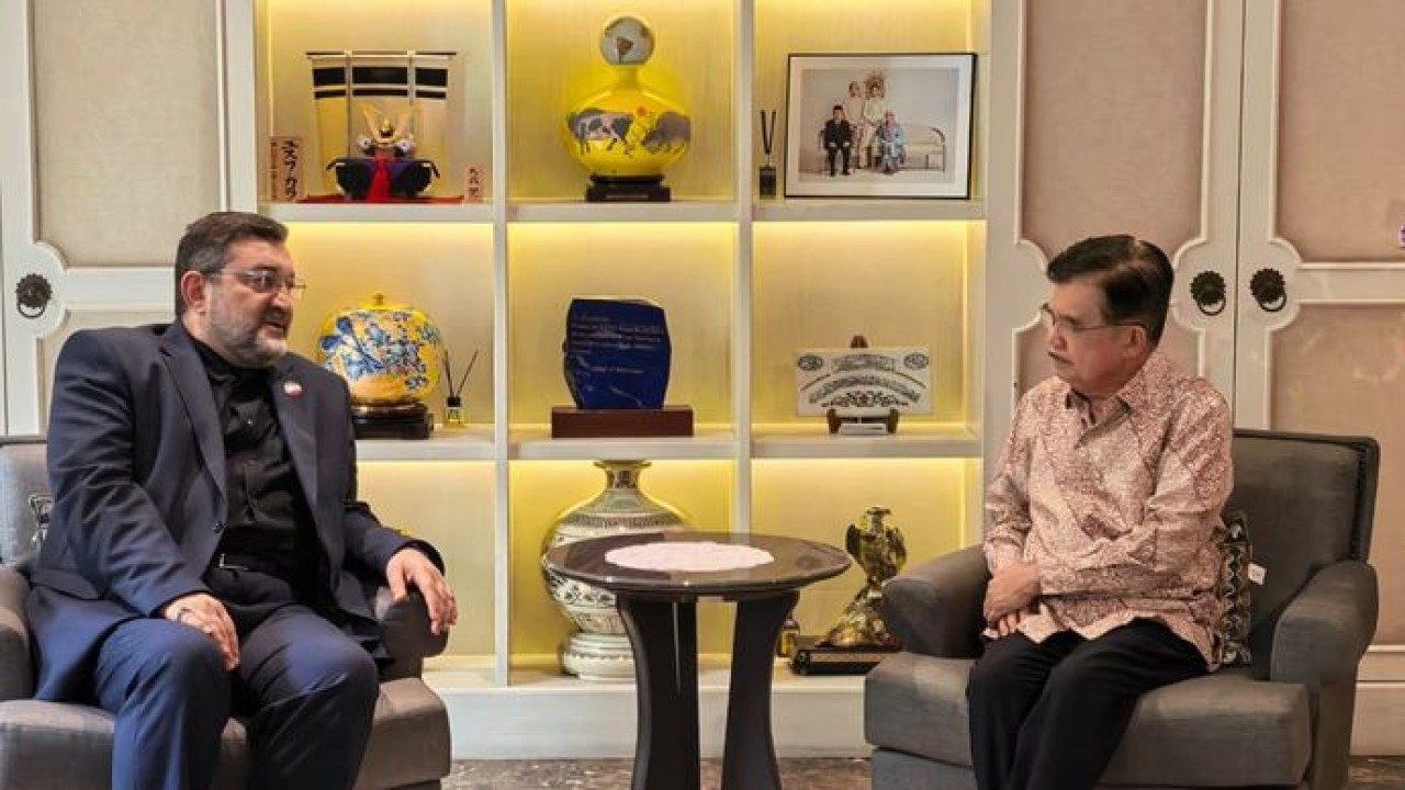 Kunjungan Duta Besar Iran untuk Indonesia, Mohammad Boroujerdi, di kediamannya Jusuf Kalla di Jakarta Selatan, Selasa 3 Maret 2026. (Istimewa)