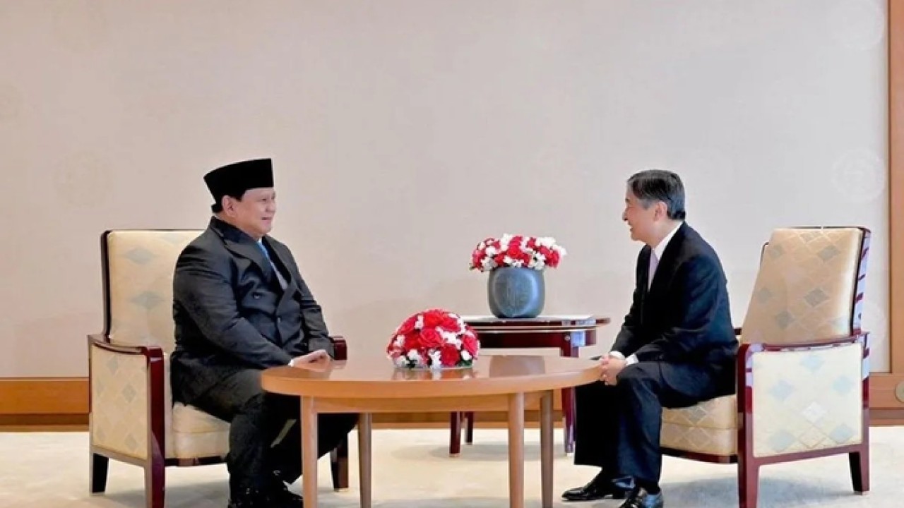 Presiden Prabowo Subianto (kiri) melakukan pertemuan dengan Kaisar Jepang Naruhito di Istana Kekaisaran Jepang, Tokyo, Jepang, Senin (30/3/2026). ANTARA/Instagram/@sekretariat.kabinet/aa. (Antara)