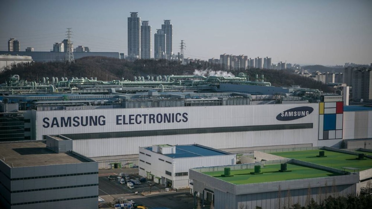 Ilustrasi. Samsung Electronics menargetkan pabrik otonom berbasis AI pada 2030. (Foto: Istimewa via Mobitekno)