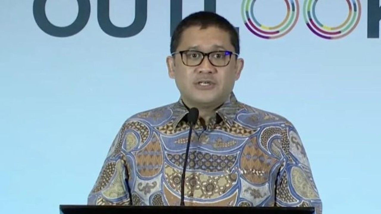 Direktur Jenderal Strategi Ekonomi dan Fiskal Kementerian Keuangan Febrio Kacaribu memberikan pemaparan dalam “Economic Outlook: Tahun 2026, Tahun Ekspansi” di Jakarta, Rabu 5 November 2025. (ANTARA/Imamatul Silfia) (Antara)