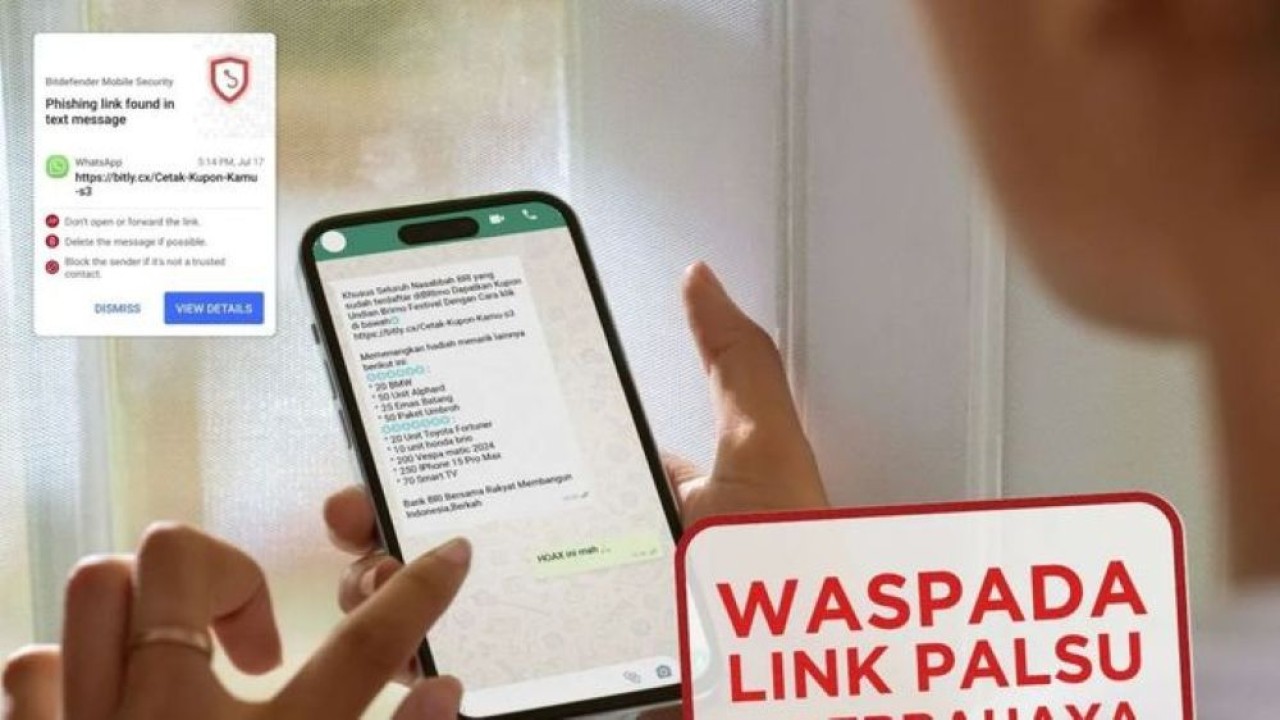 Ilustrasi - Nasabah mendapatkan pesan WhatsApp berisi modus penipuan dari oknum tidak bertanggung jawab. (Foto: ANTARA/HO-BRI)