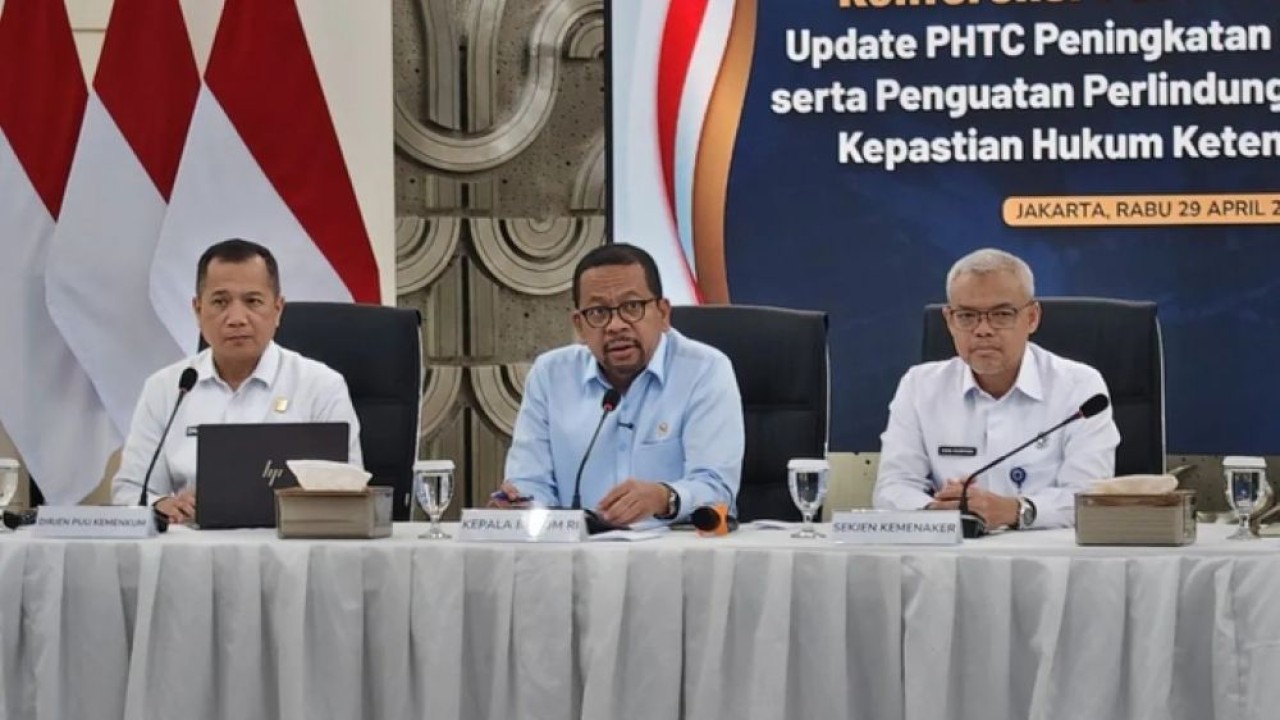 Kepala Badan Komunikasi Pemerintah (Bakom) RI Muhammad Qodari dalam jumpa pers di Jakarta, Rabu, 29 April 2026. (Foto: Antara)