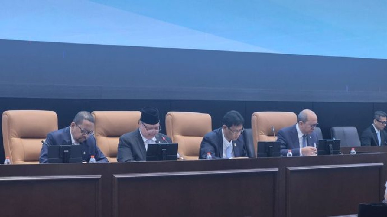 Danantara Indonesia resmi membentuk badan baru bernama PT Danantara Sumber Daya Indonesia untuk mengawasi tata kelola ekspor komoditas sumber daya alam (SDA). (Ntvnews.id-Muslimin Trisyuliono)