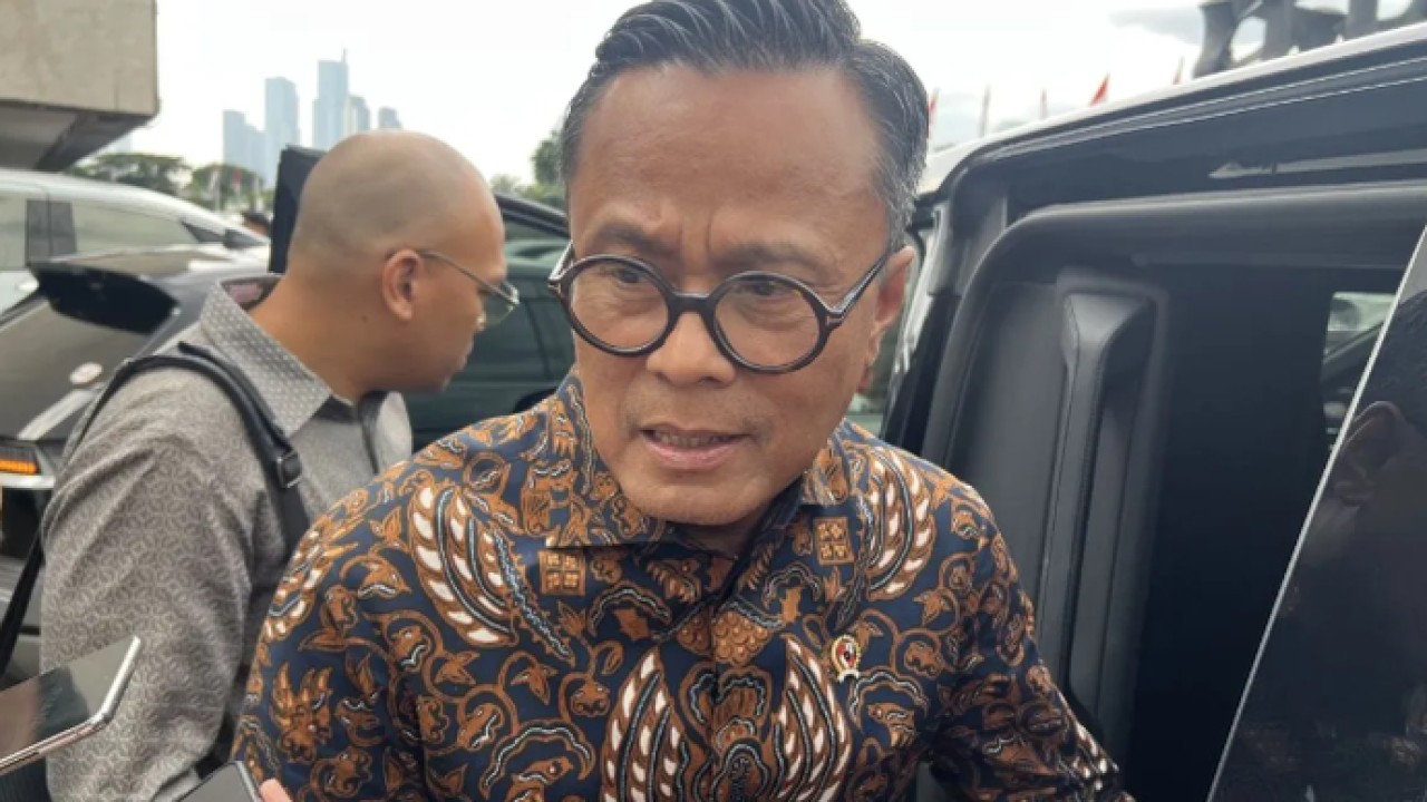 Kepala Badan Pengaturan (BP) BUMN Dony Oskaria memberi keterangan ketika ditemui di Kompleks Parlemen Senayan Jakarta, Senin (25/5/2026). (ANTARA/Putu Indah Savitri) (Antara)