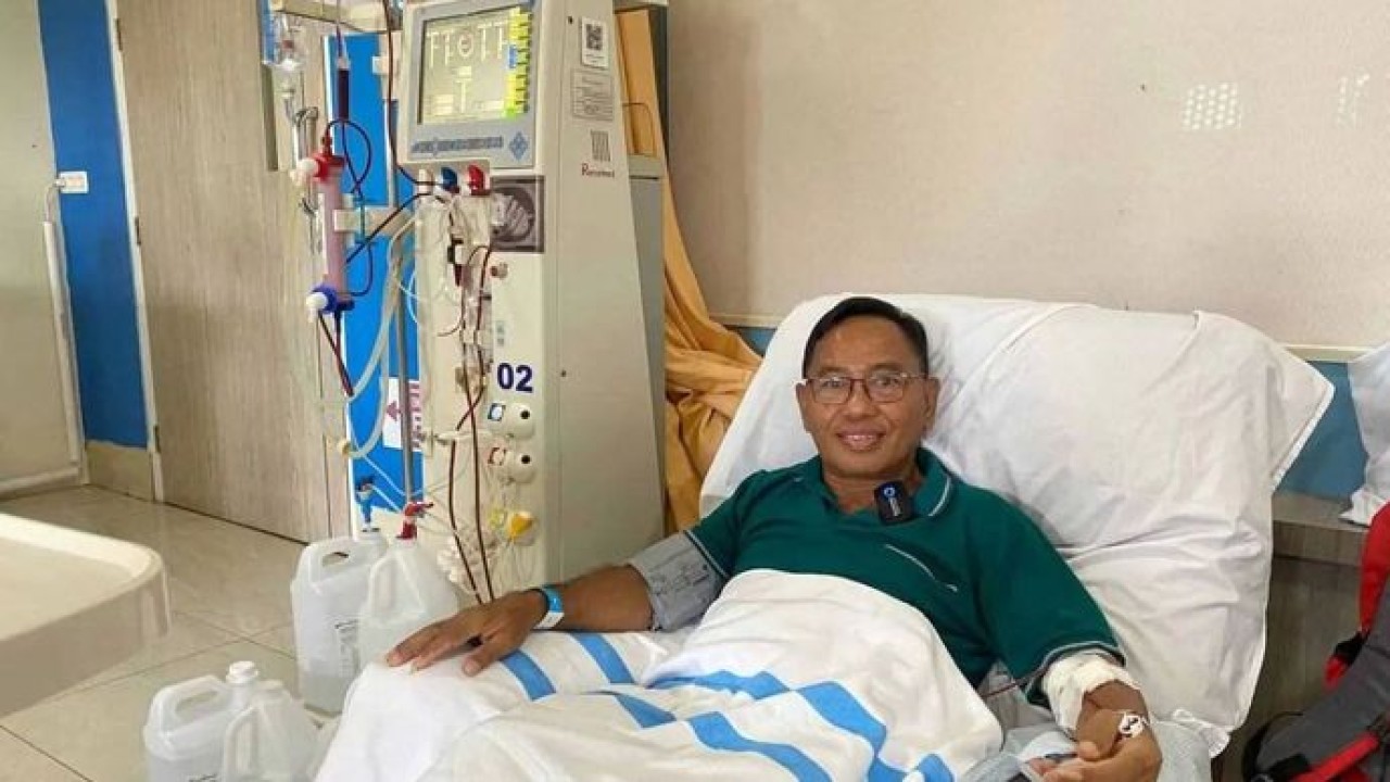 Hendra Kaligis, warga Motoling, Kabupaten Minahasa Selatan, Sulawesi Utara menjalani proses cuci darah secara rutin karena merasakan langsung manfaat menjadi peserta program Jaminan Kesehatan Nasional. ANTARA/HO-BPJS Kesehatan Minahasa. (Antara)