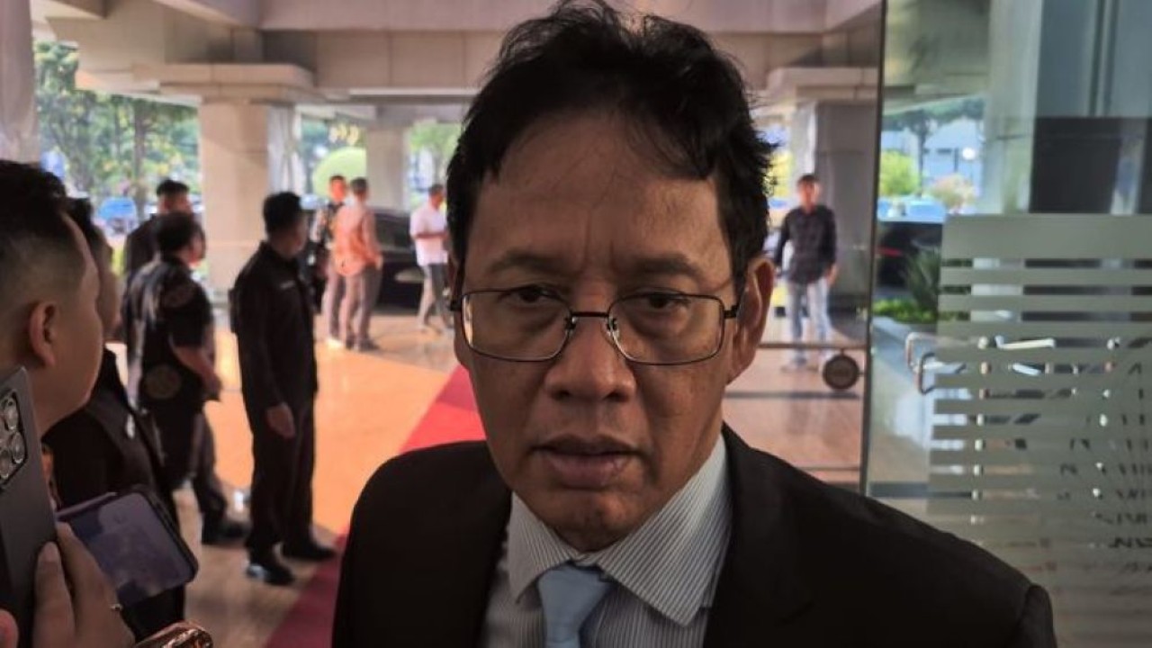 Menteri Keuangan (Menkeu) Purbaya Yudhi Sadewa menyatakan siap memenuhi panggilan DPR terkait pelemahan nilai tukar rupiah dimana sempat menyentuh level Rp17.500 per dolar AS. (Ntvnews.id-Muslimin Trisyuliono)