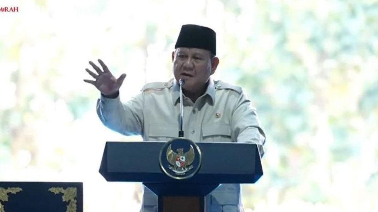 Presiden Prabowo Subianto meresmikan groundbreaking 10 gudang ketahanan pangan, peluncuran operasional Satuan Pelayanan Pemenuhan Gizi (SPPG) Polri, serta panen raya jagung di Tuban, Jawa Timur, Sabtu, 16 Mei 2026. (Foto: Istimewa)