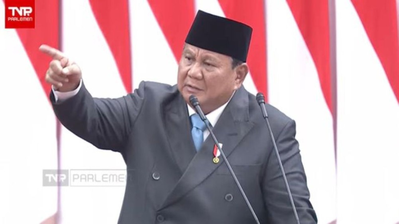 Presiden Prabowo Subianto menyampaikan kerangka ekonomi makro. (Foto: YouTube TVR Parlemen)