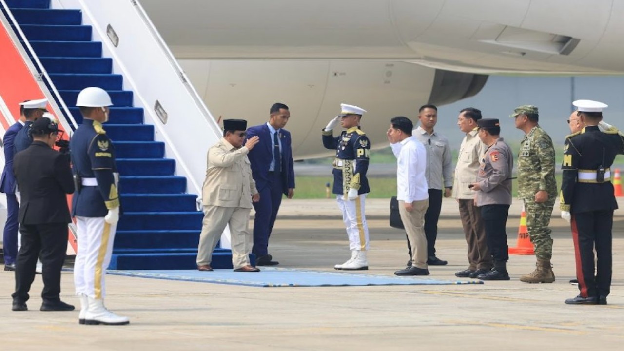 Presiden Prabowo Subianto tiba kembali di Indonesia pada Sabtu, 30 Mei 2026 usai menyelesaikan rangkaian kunjungan kenegaraan di Prancis. (Foto: Dok/Istimewa/Bakom RI)