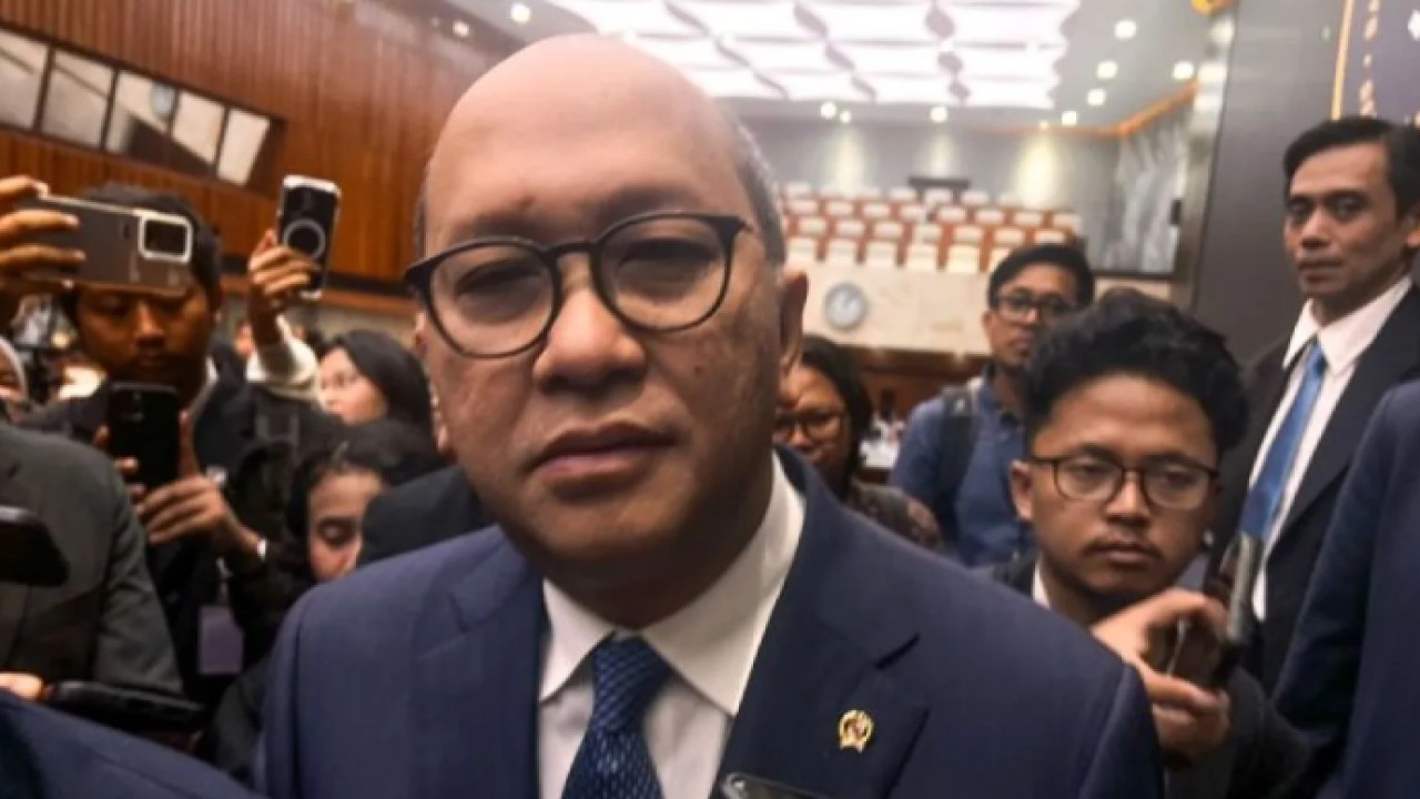Chief Executive Officer (CEO) Danantara Indonesia Rosan Roeslani menjawab pertanyaan awak media usai Konferensi Pers Pemerintah Penyampaian Kerangka Ekonomi Makro (KEM) dan Pokok-Pokok Kebijakan Fiskal (PPKF) Tahun Anggaran 2027 di Jakarta, Rabu (20/5/2026). ANTARA/Harianto (Antara)
