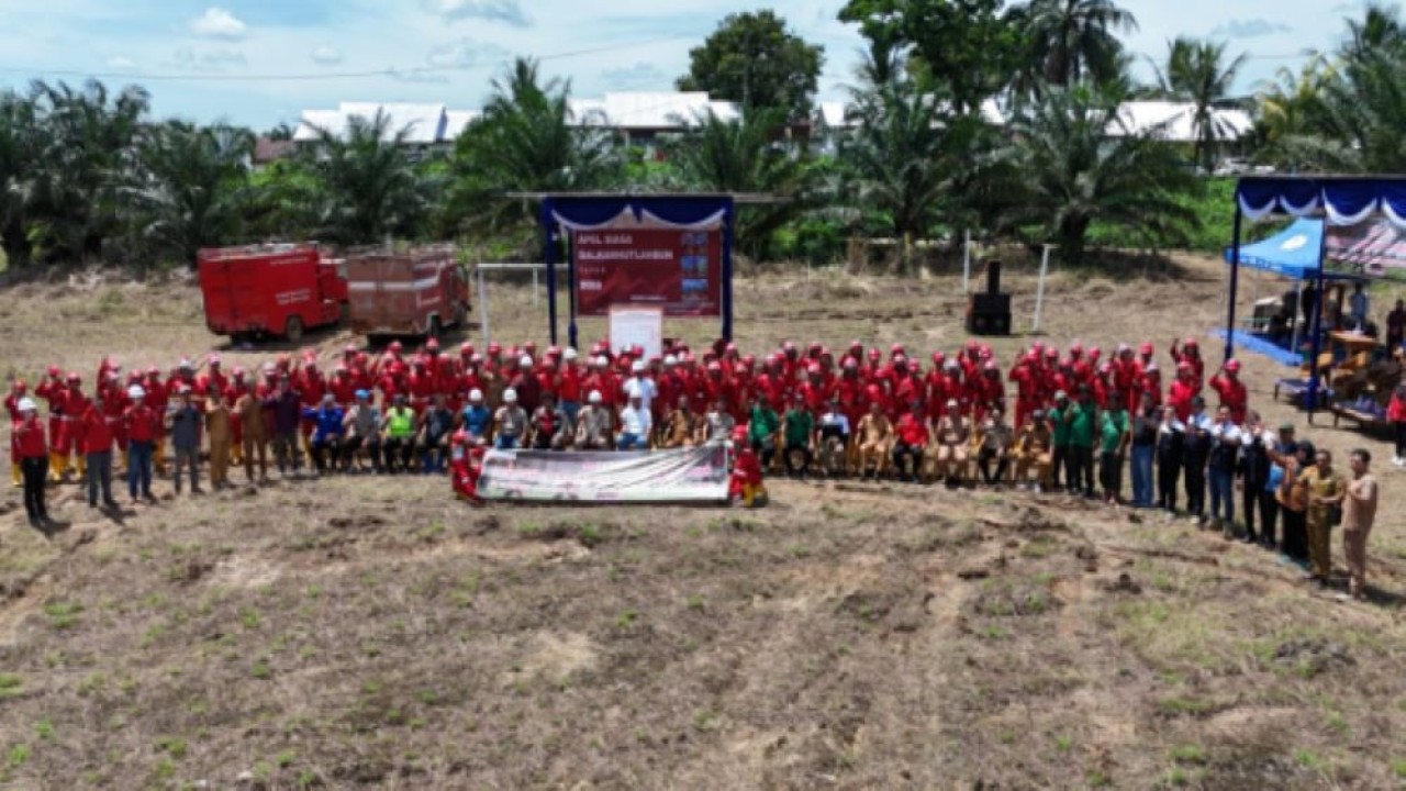 Apel Siaga Dalkarhutlabun 2026 di Lahat melibatkan perusahaan, pemerintah, aparat keamanan, dan masyarakat desa untuk memperkuat kesiapsiagaan menghadapi potensi musim kering. (Istimewa)