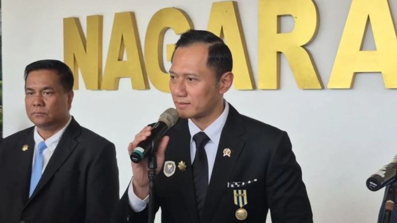 Menteri Koordinator Bidang Infrastruktur dan Pembangunan Kewilayahan Agus Harimurti Yudhoyono di Jatinangor, Sumedang, Jawa Barat. (Antara)