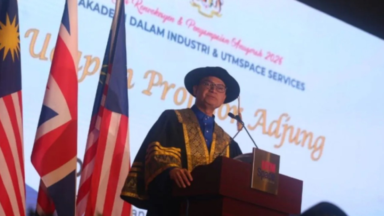 Kepala Badan Pengawas Obat dan Makanan (BPOM) Taruna Ikrar saat menerima penugasan akademik sebagai Adjunct Professor bidang Advanced Cell Gene Therapy Pharmacology dari UTMSPACE Services di Kuala Lumpur, Malaysia, Sabtu (23/5/2026). ANTARA/HO-BPOM (Antara)