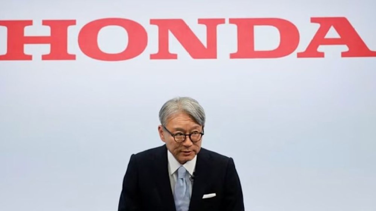 CEO dan Presiden Honda Motor, Toshihiro Mibe, menghadiri konferensi pers mengenai hasil keuangan di Tokyo, Jepang, 14 Mei 2026. (Foto: Kim Kyung-Hoon/Reuters)